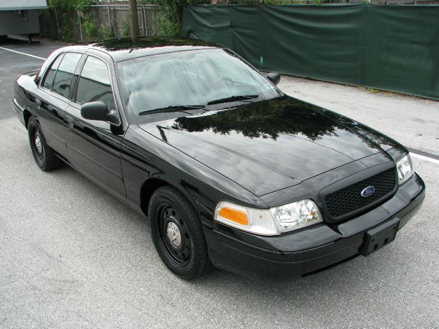 Ford Crown Victoria 2006 photo 1