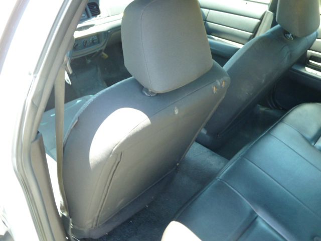 Ford Crown Victoria 2006 photo 10
