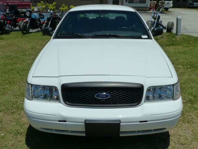 Ford Crown Victoria 2006 photo 19