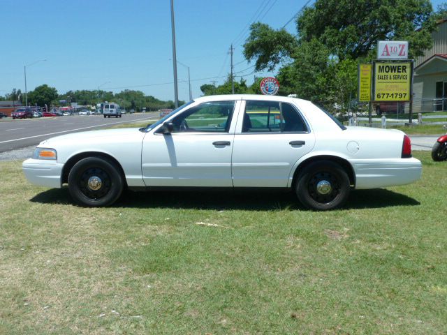 Ford Crown Victoria 2006 photo 21