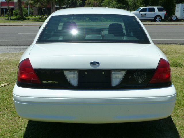 Ford Crown Victoria 2006 photo 22