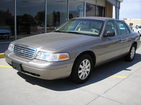 Ford Crown Victoria 2006 photo 3