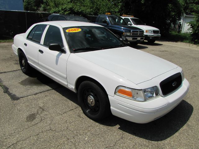 Ford Crown Victoria 2007 photo 2