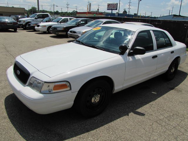 Ford Crown Victoria 2007 photo 4