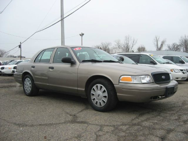 Ford Crown Victoria 2007 photo 2