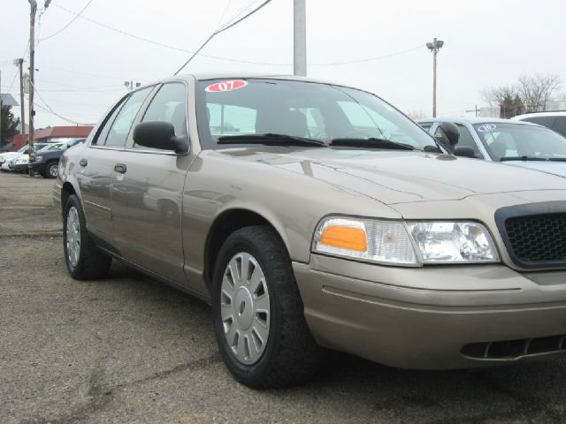 Ford Crown Victoria 2007 photo 3
