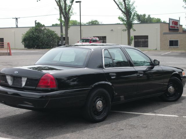 Ford Crown Victoria 2007 photo 2