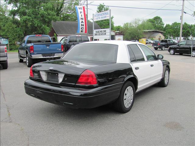 Ford Crown Victoria 2007 photo 2