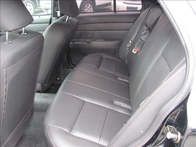 Ford Crown Victoria 2007 photo 5