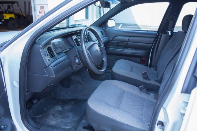 Ford Crown Victoria 2007 photo 3