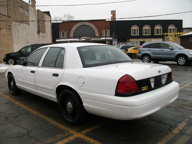 Ford Crown Victoria 2008 photo 4