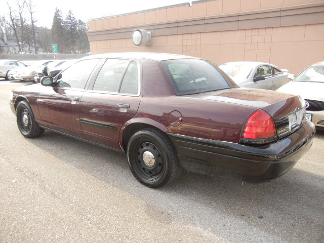 Ford Crown Victoria 2008 photo 2