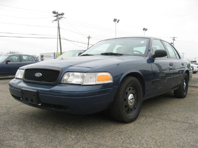 Ford Crown Victoria 2008 photo 2