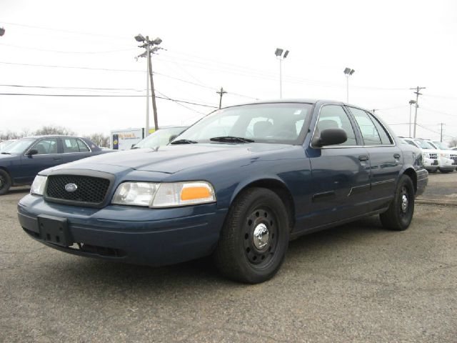 Ford Crown Victoria 2008 photo 3