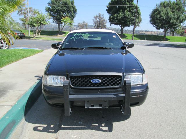 Ford Crown Victoria 2008 photo 3
