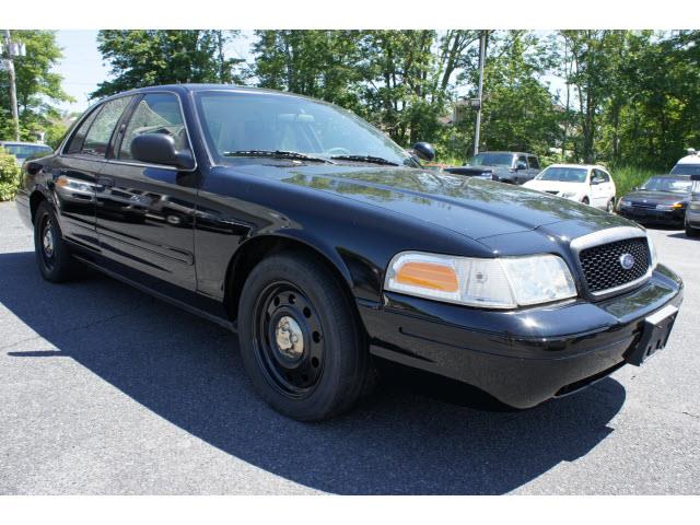 Ford Crown Victoria 2008 photo 3