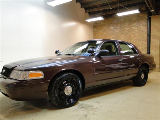Ford Crown Victoria 2008 photo 30