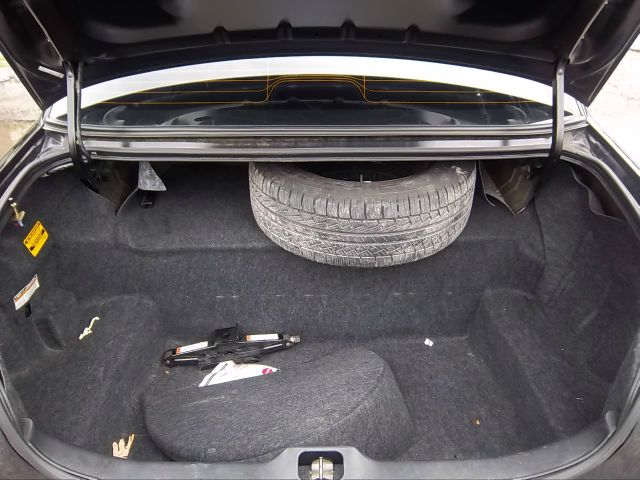 Ford Crown Victoria 2008 photo 2