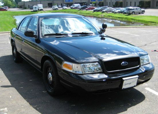Ford Crown Victoria 2008 photo 3