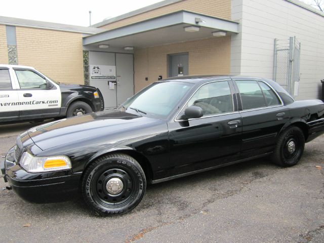 Ford Crown Victoria 2008 photo 2