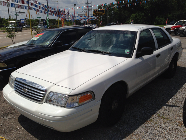 Ford Crown Victoria 2008 photo 3