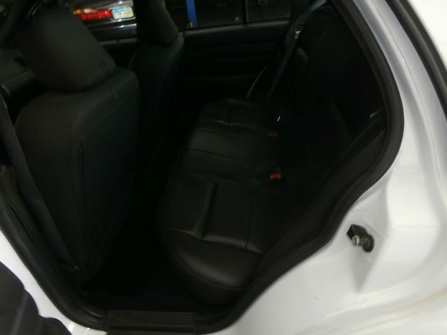 Ford Crown Victoria 2009 photo 5