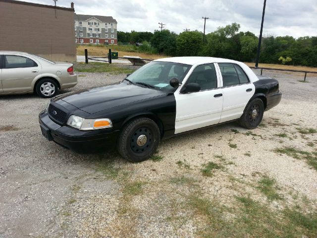 Ford Crown Victoria 2009 photo 3