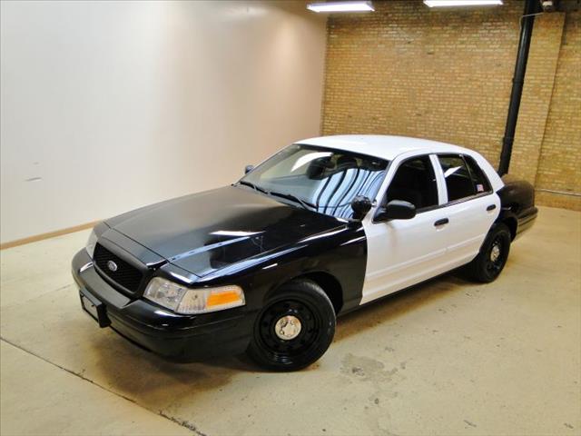 Ford Crown Victoria 2010 photo 43