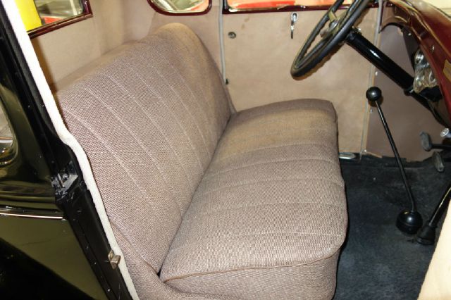 Ford Custom 1930 photo 2