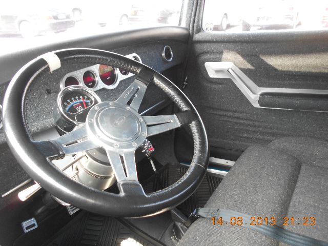 Ford Custom 1932 photo 2