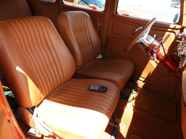 Ford Custom 1934 photo 5