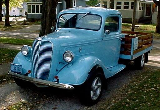 Ford Custom 1937 photo 2