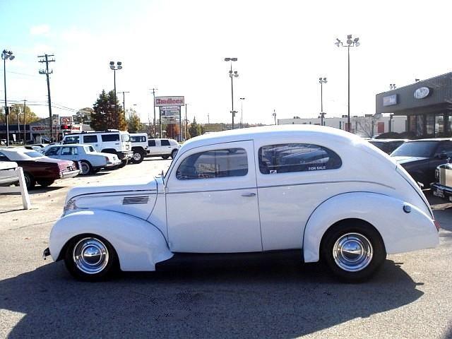 Ford Custom 1939 photo 2