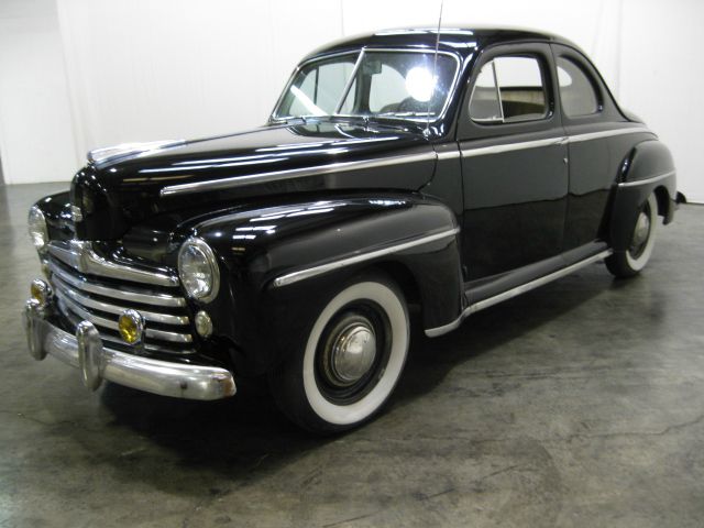 Ford Custom 1947 photo 1