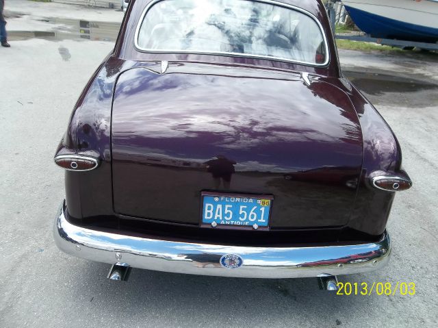 Ford Custom 1949 photo 1