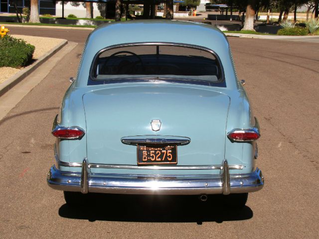 Ford Custom 1951 photo 1