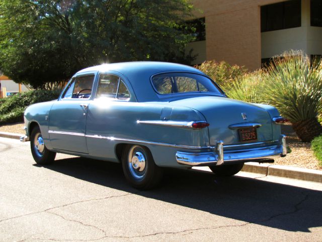 Ford Custom 1951 photo 2