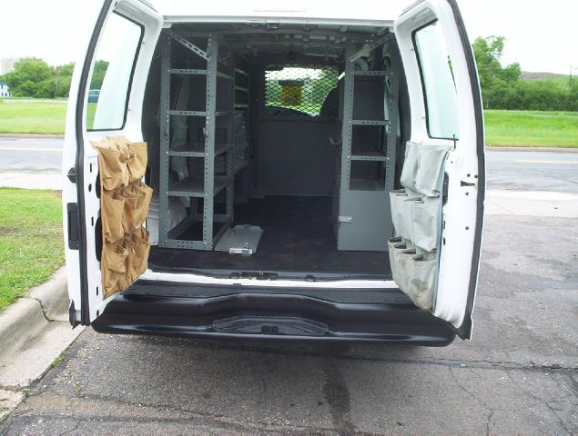 Ford E-150 2000 photo 3