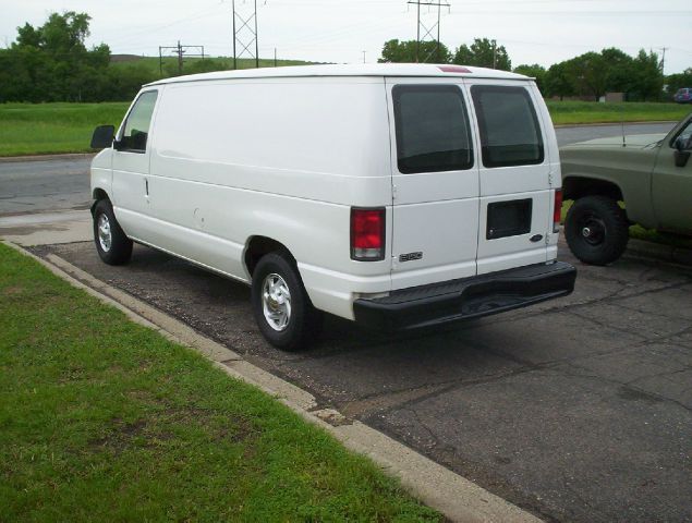 Ford E-150 2000 photo 4