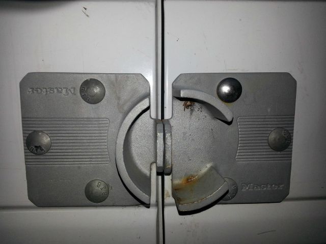 Ford E-250 2001 photo 2