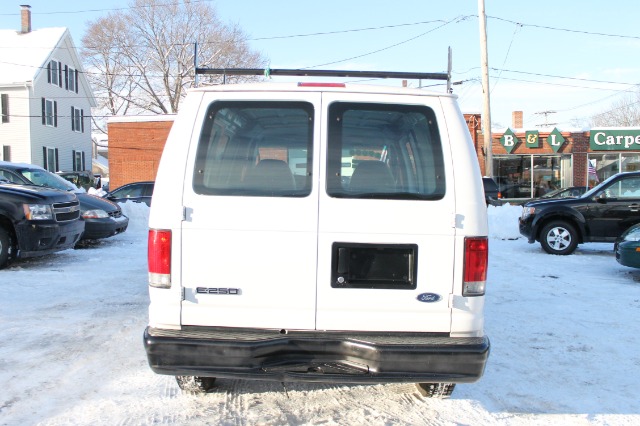 Ford E-250 Awd-turbo Passenger Van