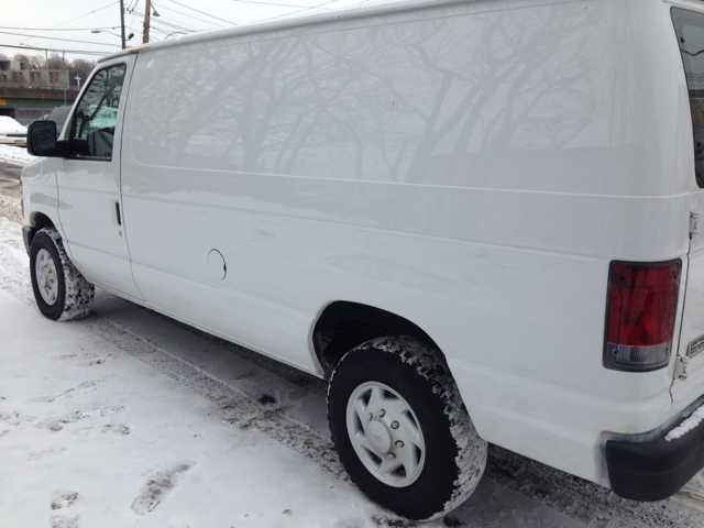 Ford E-250 Awd-turbo Cargo Van