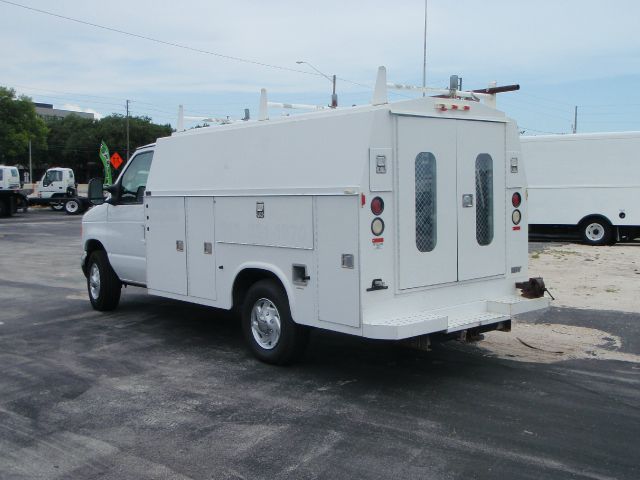 Ford E-350 2006 photo 8