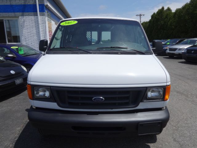 Ford E-Series Cargo 4dr 2.9L Twin Turbo AWD W/3rd Cargos