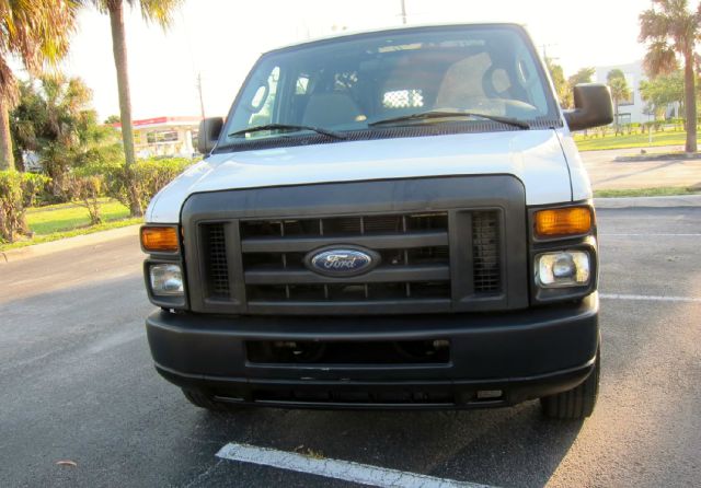 Ford E-Series Cargo 2008 photo 1