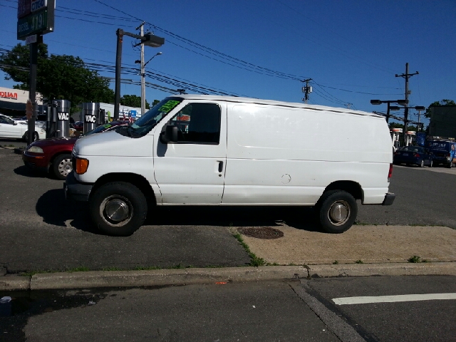Ford E-Series Van GT Deluxe Bullitt Passenger Van