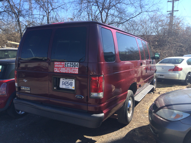 Ford E-Series Van 2006 photo 2