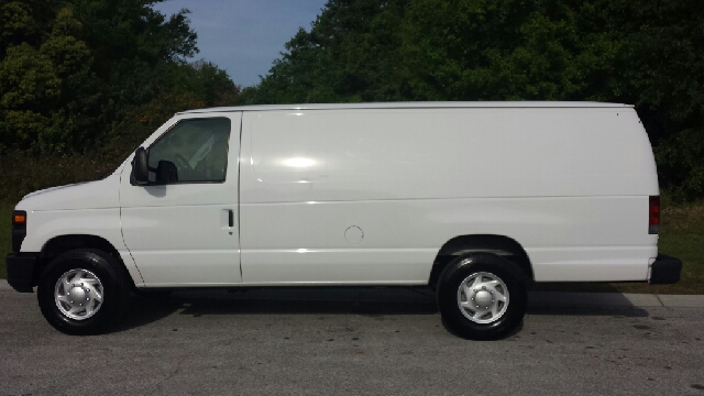 Ford E-Series Van 2009 photo 3