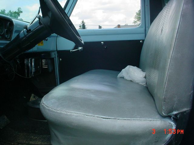Ford E150 1983 photo 4