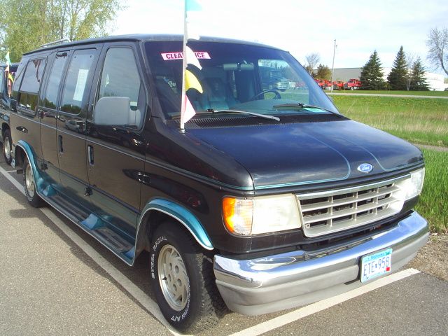 Ford E150 1993 photo 3